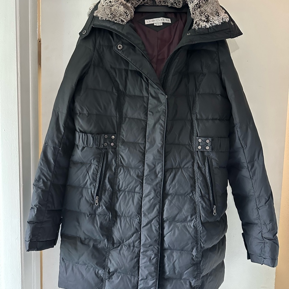 Larry Levine Black Puffer Coat with Faux Fur detachable Hood